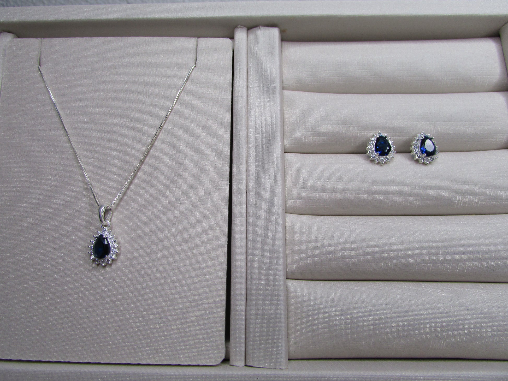 Conjunto Gota Centro Safira