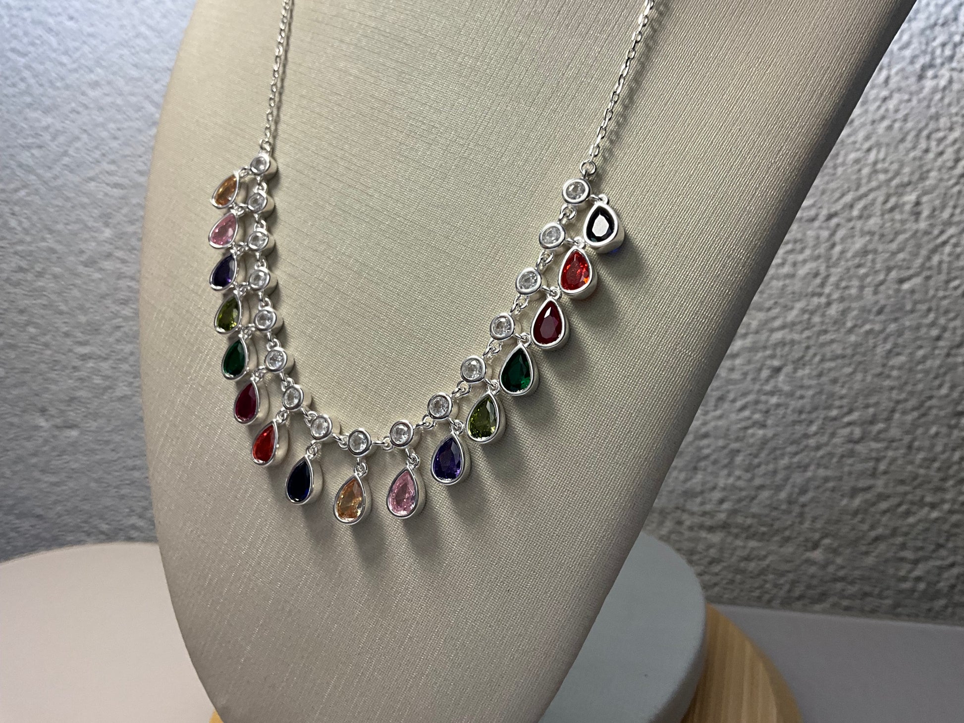 Colar Gotas Zircônias Coloridas