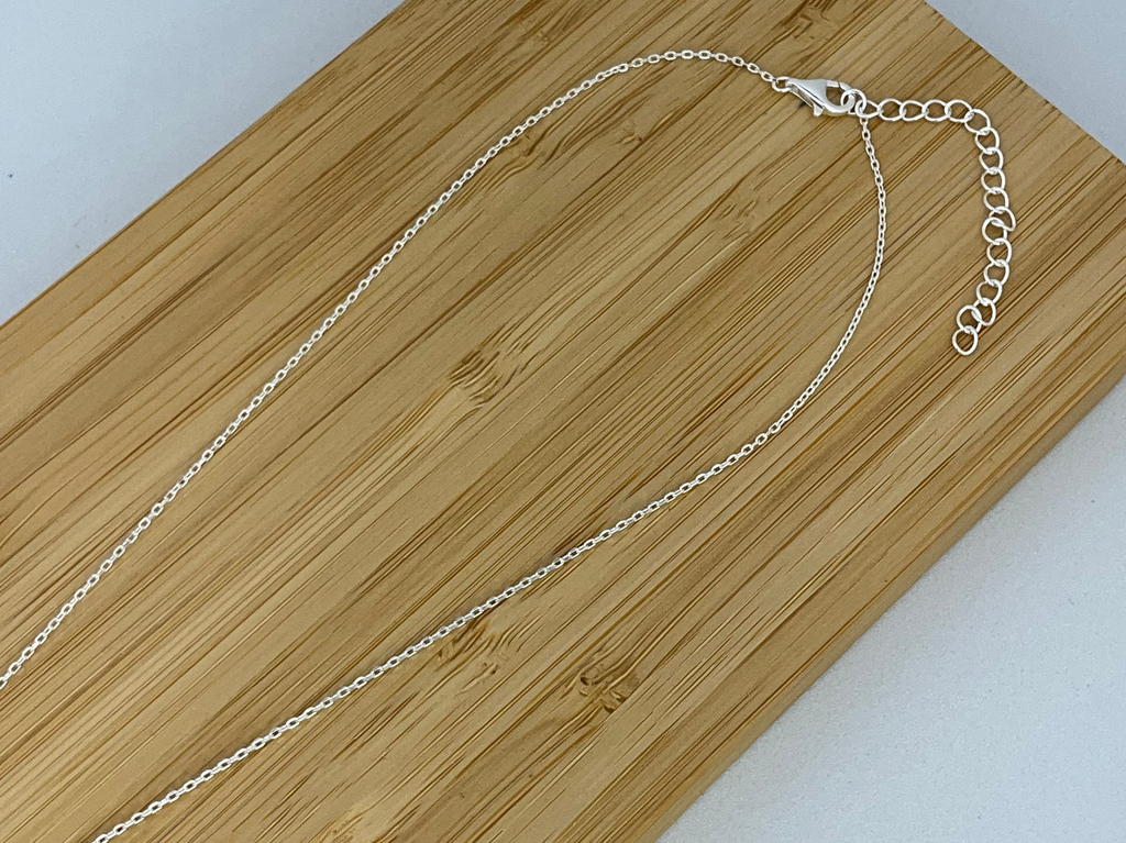 Colar Nossa Senhora Guadalupe com Lateral Cravejada com Zircônias