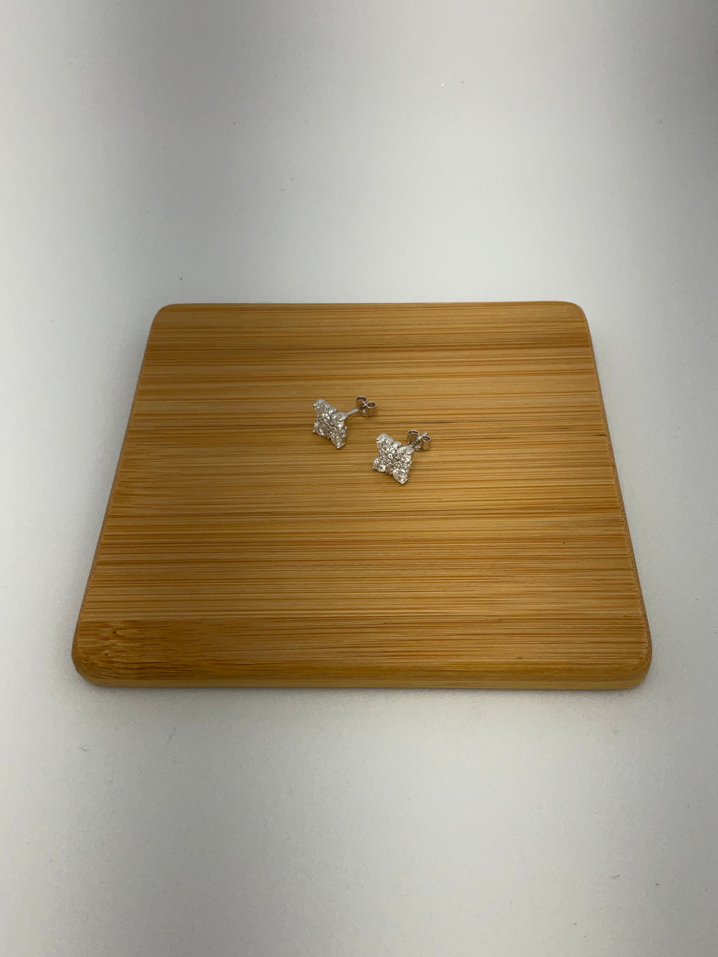 Brinco Quadradinho Moissanite 3mm