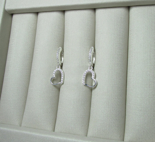 Brinco Argola Click Cravejada Pendente Coração Vazado