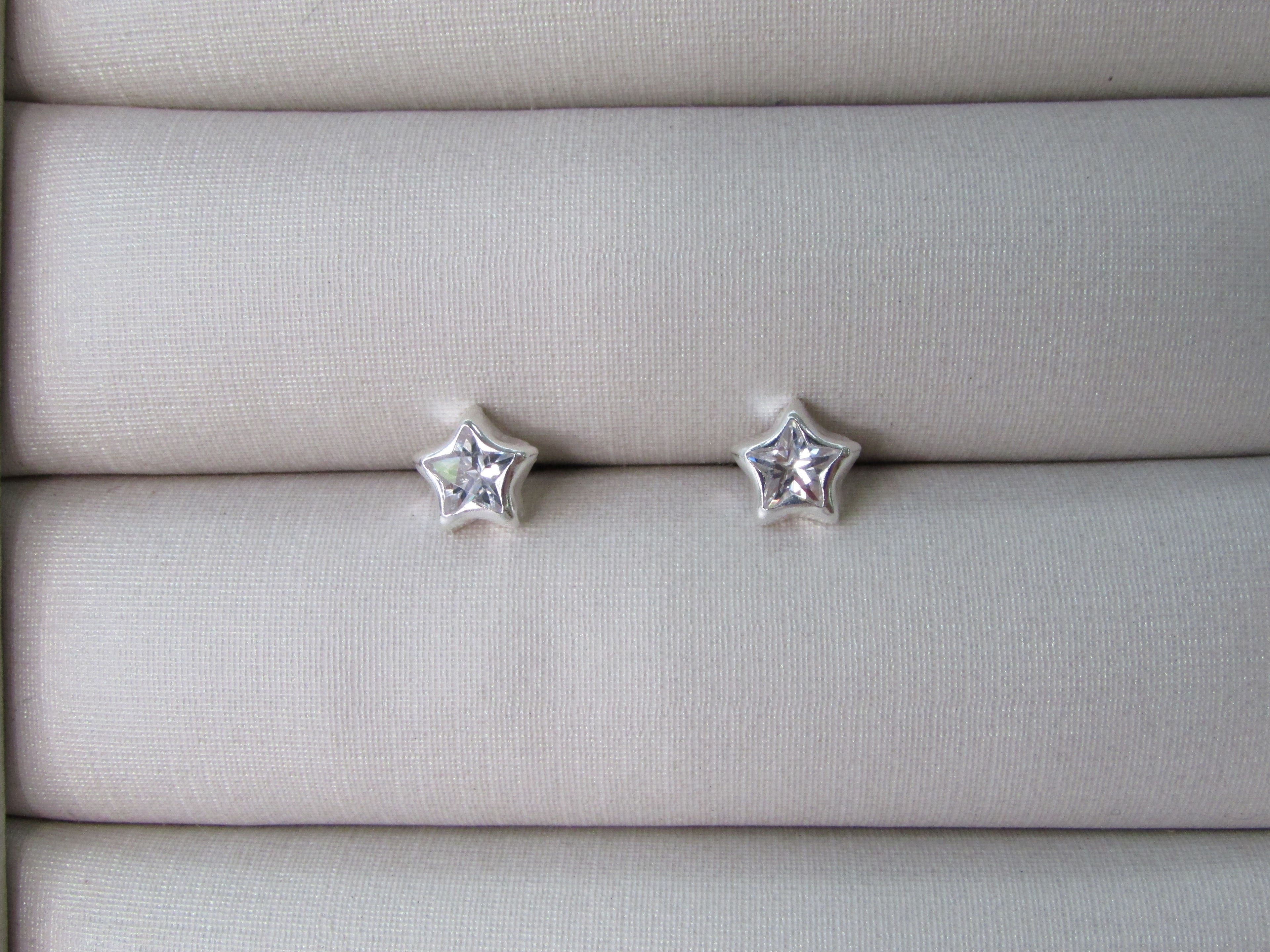 Brinco Delicado Estrela Zircônia Cristal