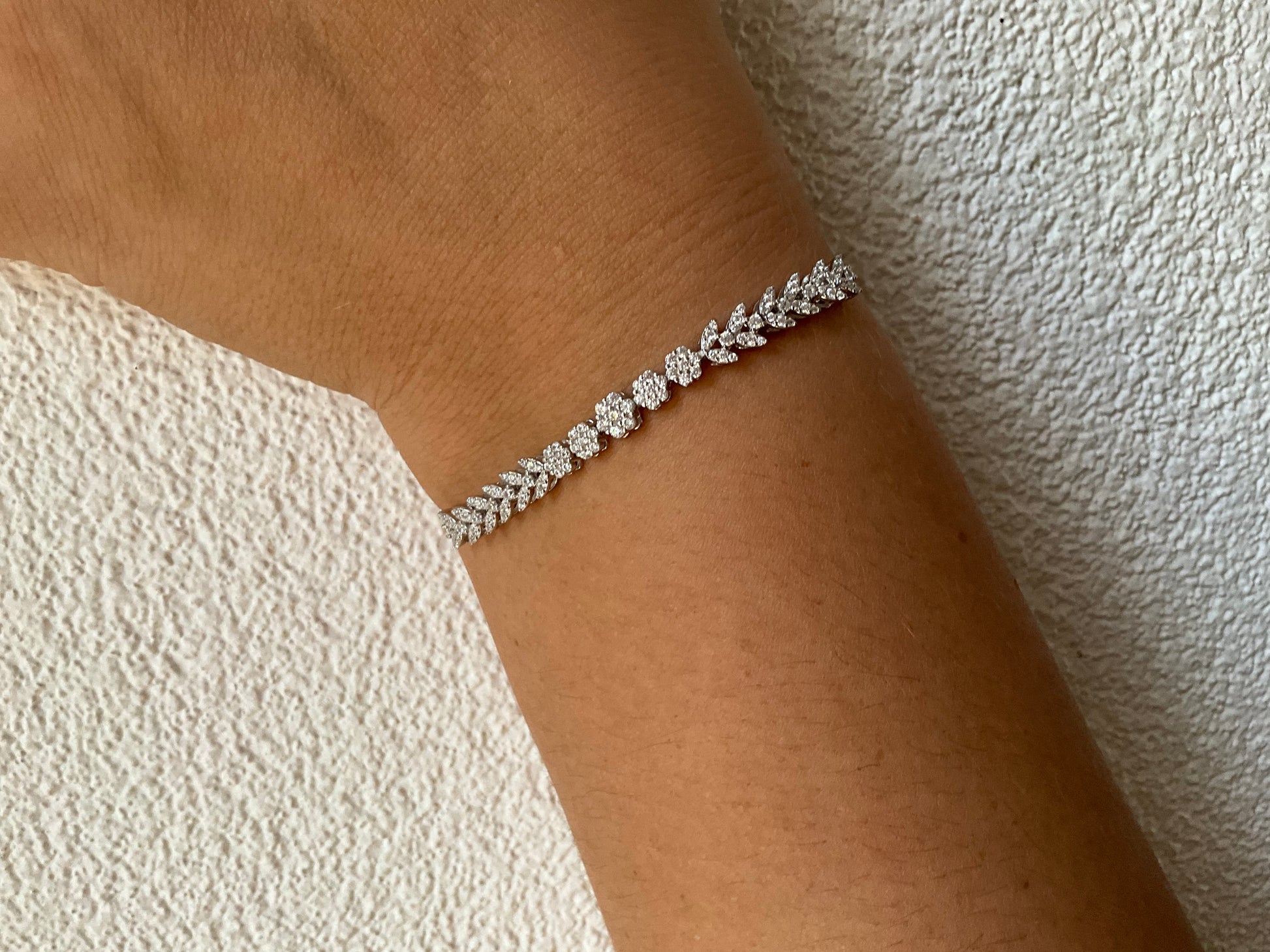 Conjunto Cravejado Flores e Folhas
