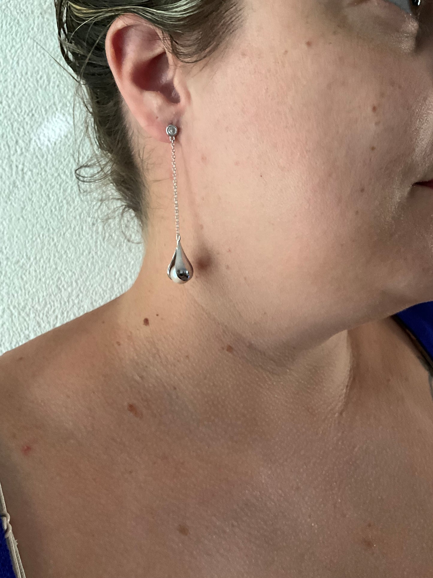 Brinco Pendente Gota com Pérola
