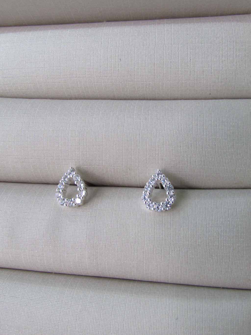 Conjunto Gota Vazada Cravejada