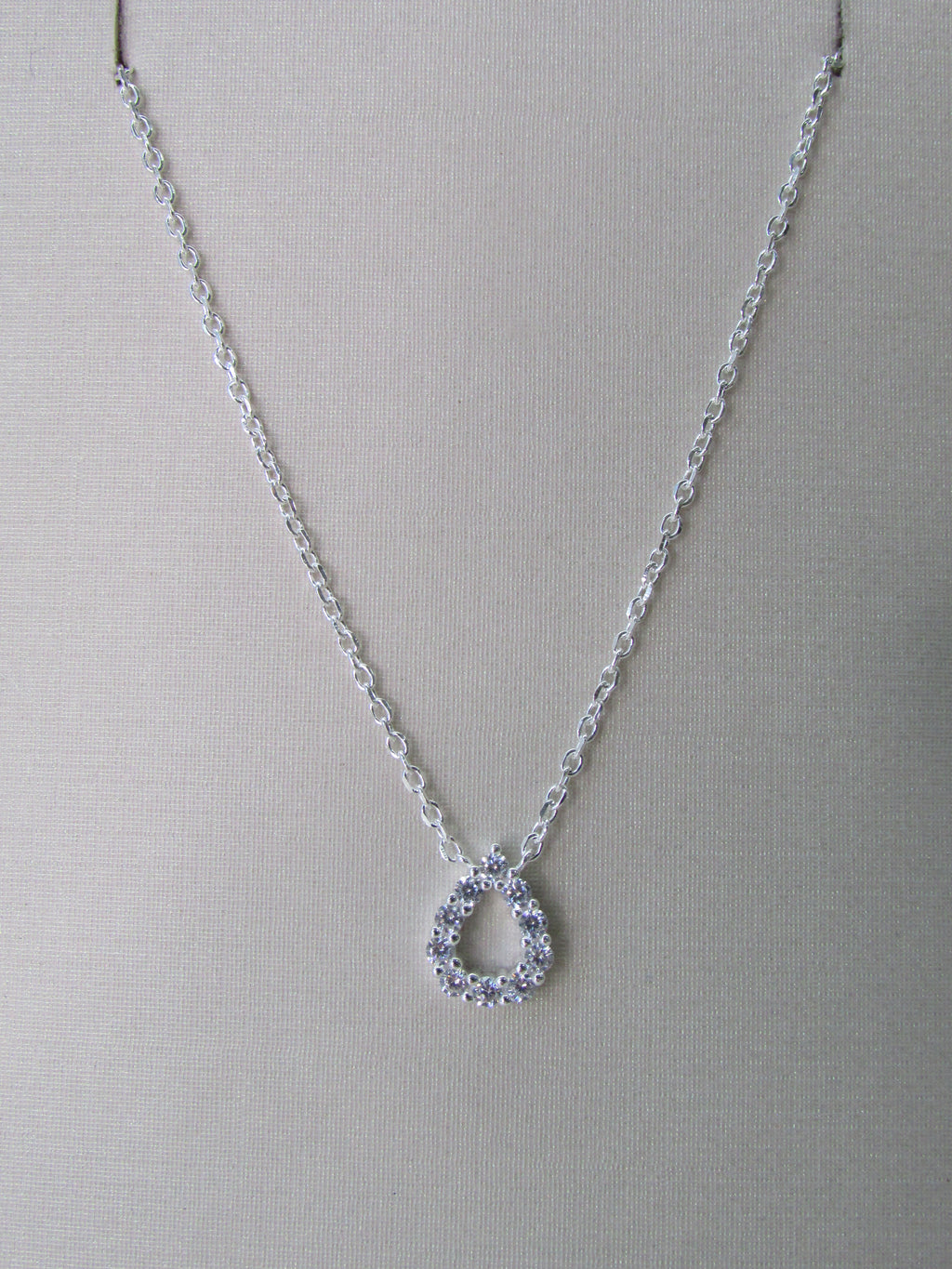 Conjunto Gota Vazada Cravejada