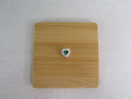Pin Click Coração Zircônia Lateral Cravejada